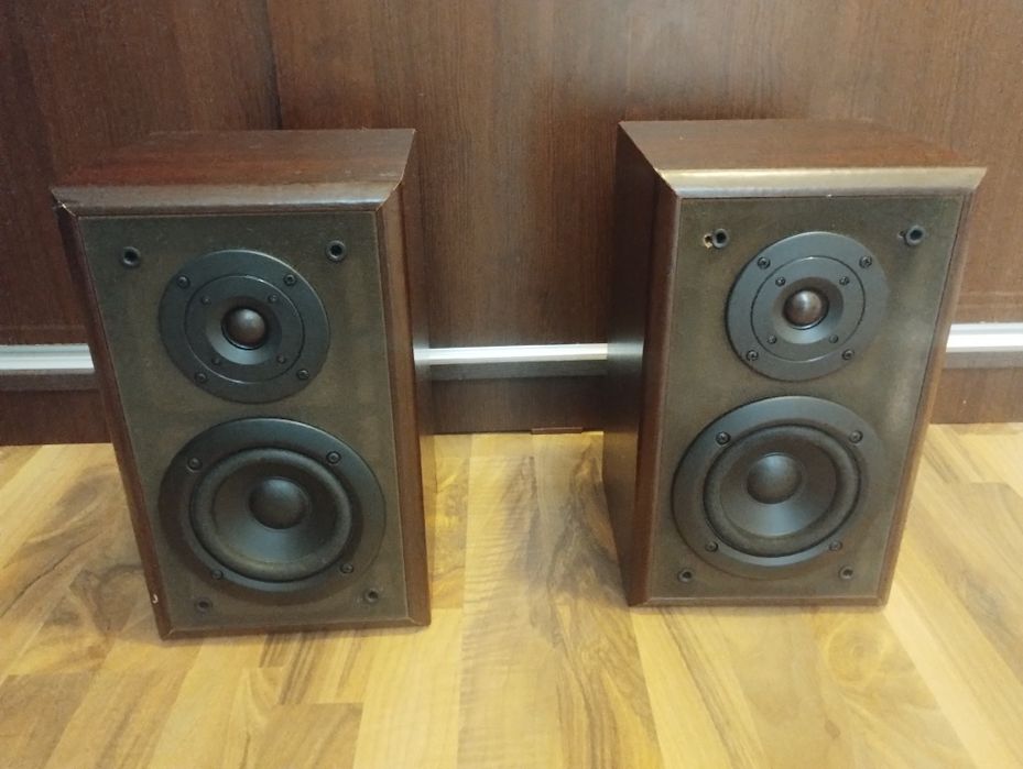 Vând boxe technics HD 81 sau schimb cu subwoofer activ.