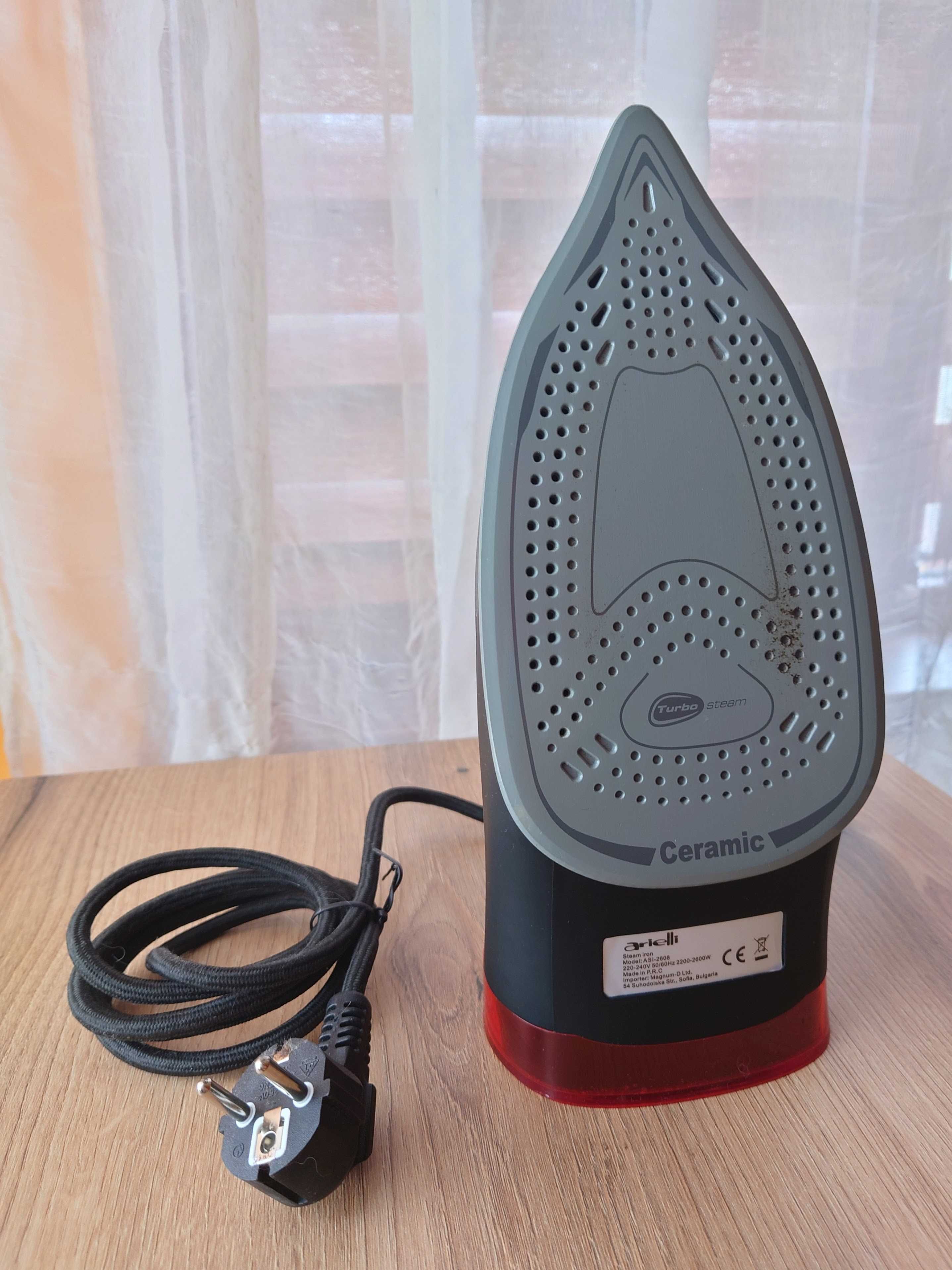 Продавам ютия Arielli