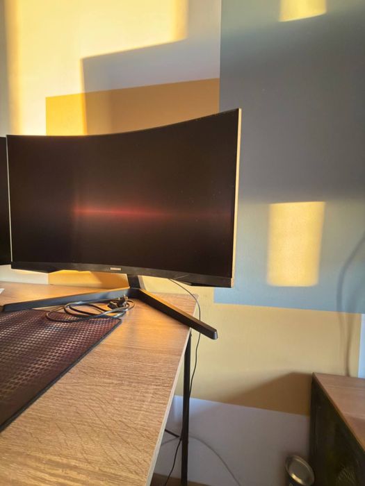 Samsung Odyssey G5 27” 165HZ