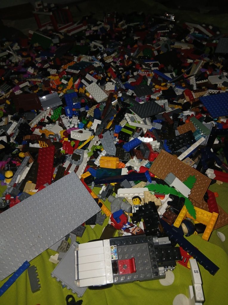 Голям лод от Lego-11kg