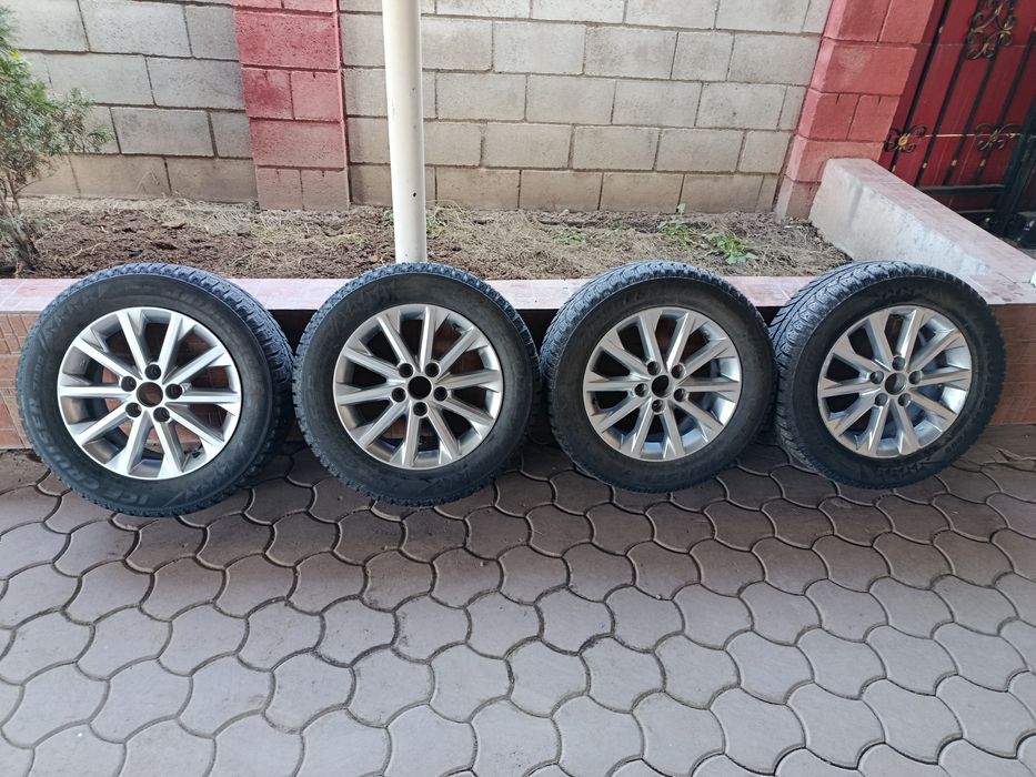 Диски Камри 50, с зимней резиной