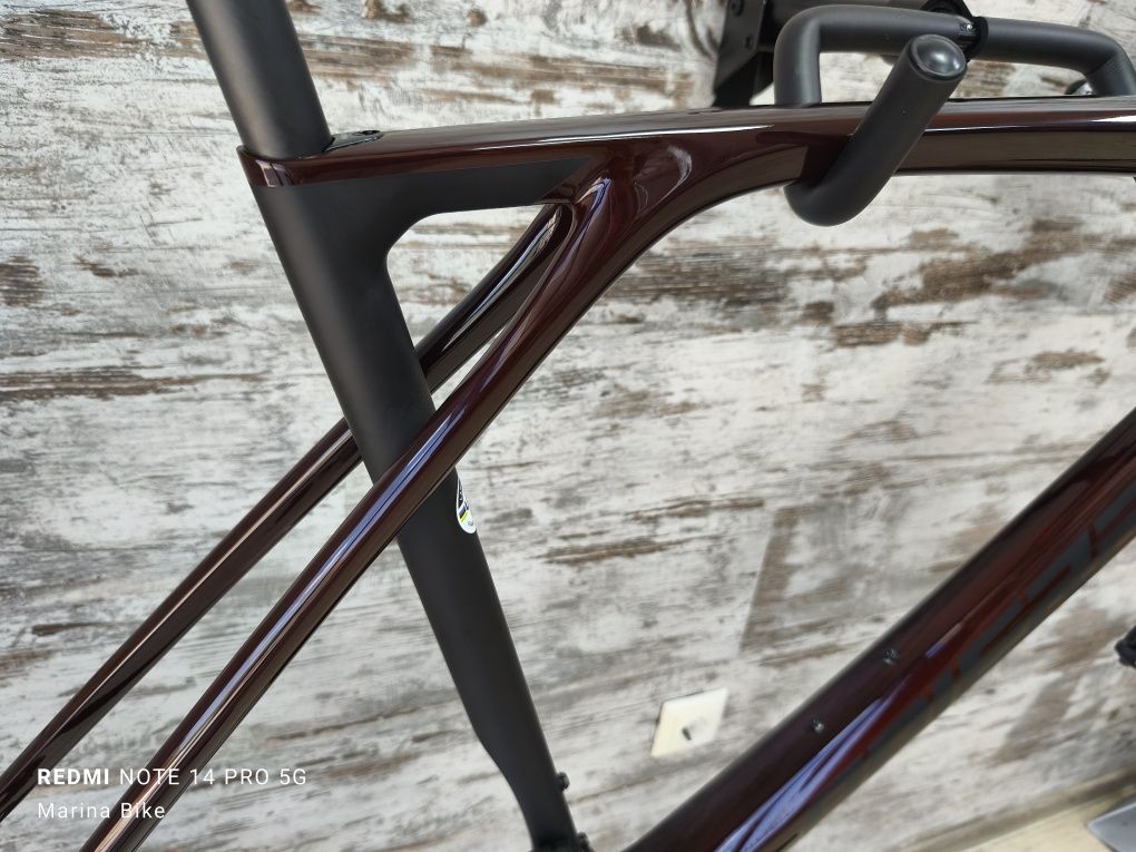 НОВ карбонов шосеен велосипед без капли Lapierre Xelius SL Ultegra Di2