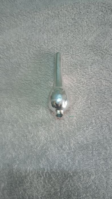 Продаются ёлочные игрушки для маленькой елки