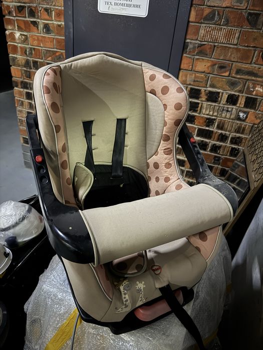 Детское автокресло в хорошем состояний