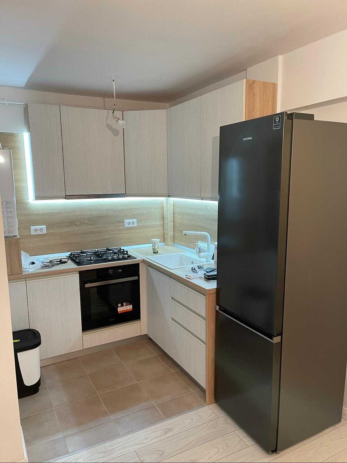 Mobilier bucătărie modern – colțar în L – REDUCERE predare rapidă