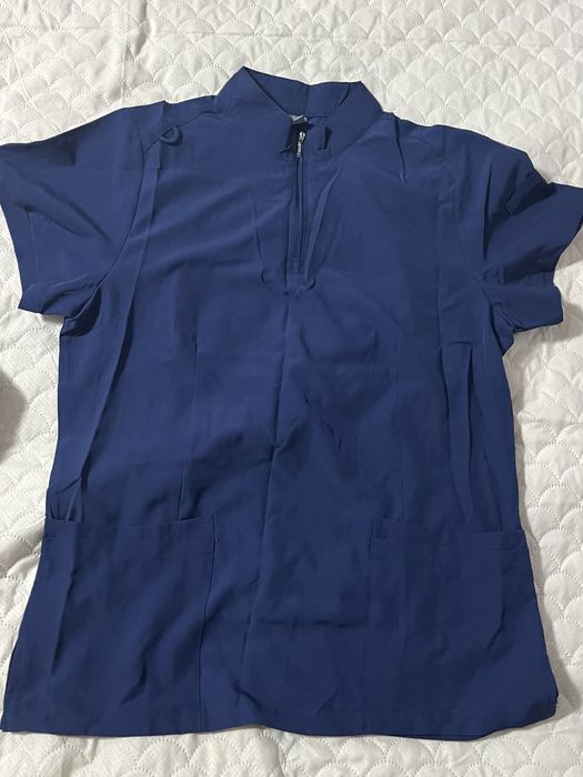 Медицинский хир.костюм и белый халат.