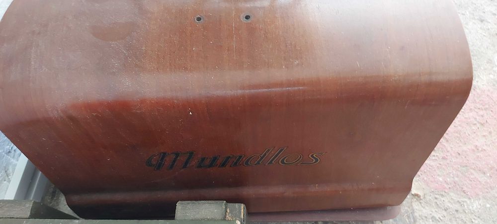 Шевна машина с кутия