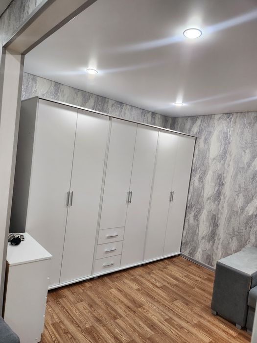 Продаю  шкаф срочно