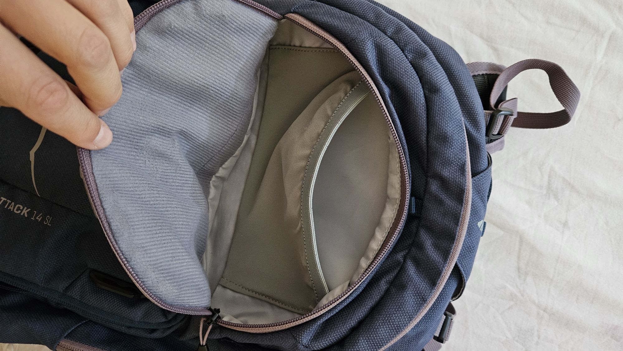 Deuter Attack SL 14L раница за планина и планинско колоездене