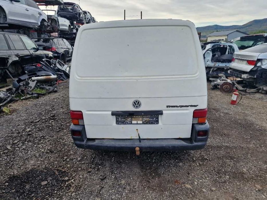 Dezmembrez dezmembrari VW T4 2.4 57KW an 1992