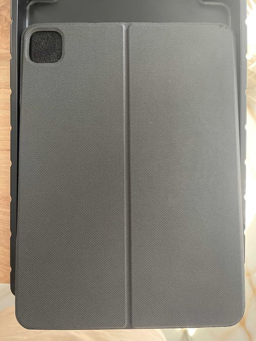 Калъф/клавиатура за iPad 10.9"/11"