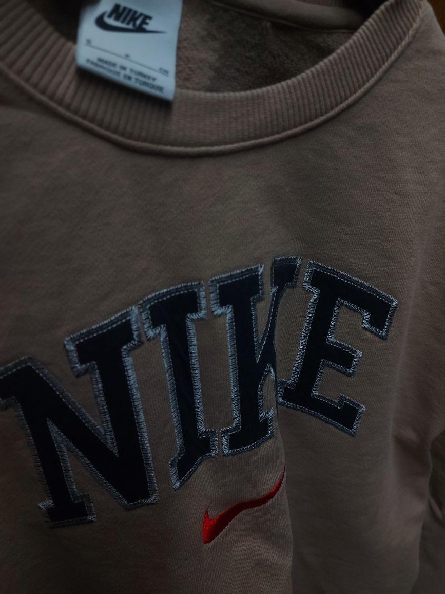 НОВ Nike пуловер