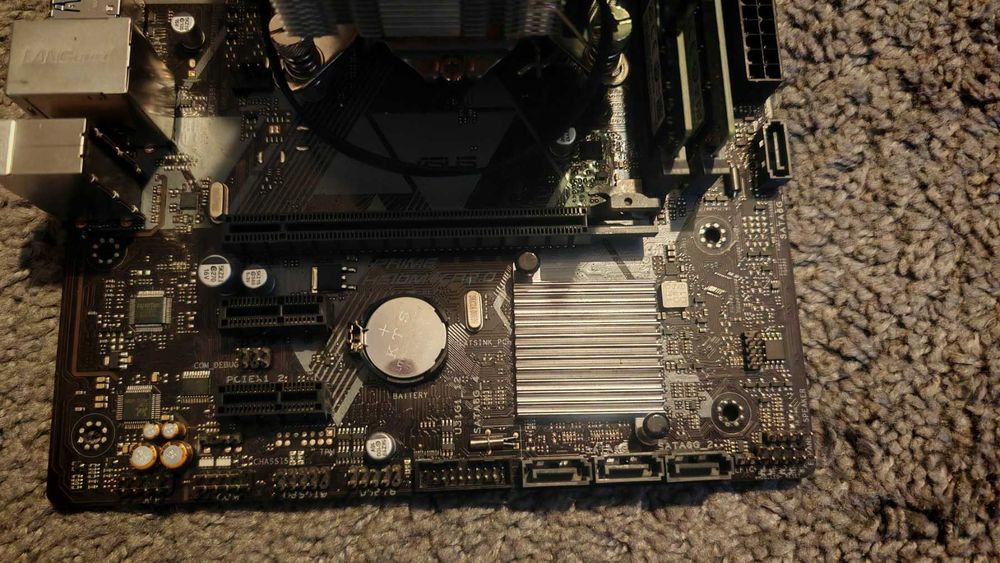 ASUS PRIME H310M-K R2.0 + Intel i7-8700 + 16GB RAM