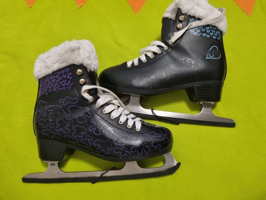 Patine fete marimea 38 - patinaj artistic