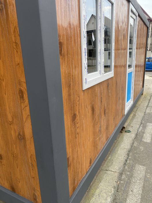 Vând container imitarea lemnului
