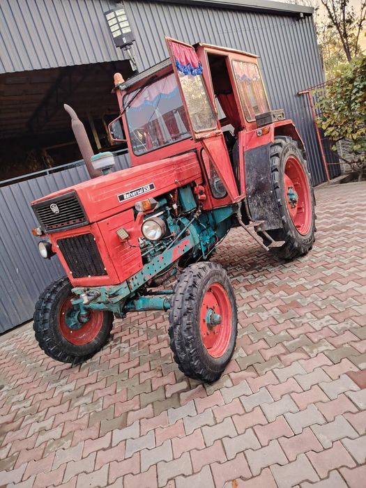 Tractor 650 de vânzare
