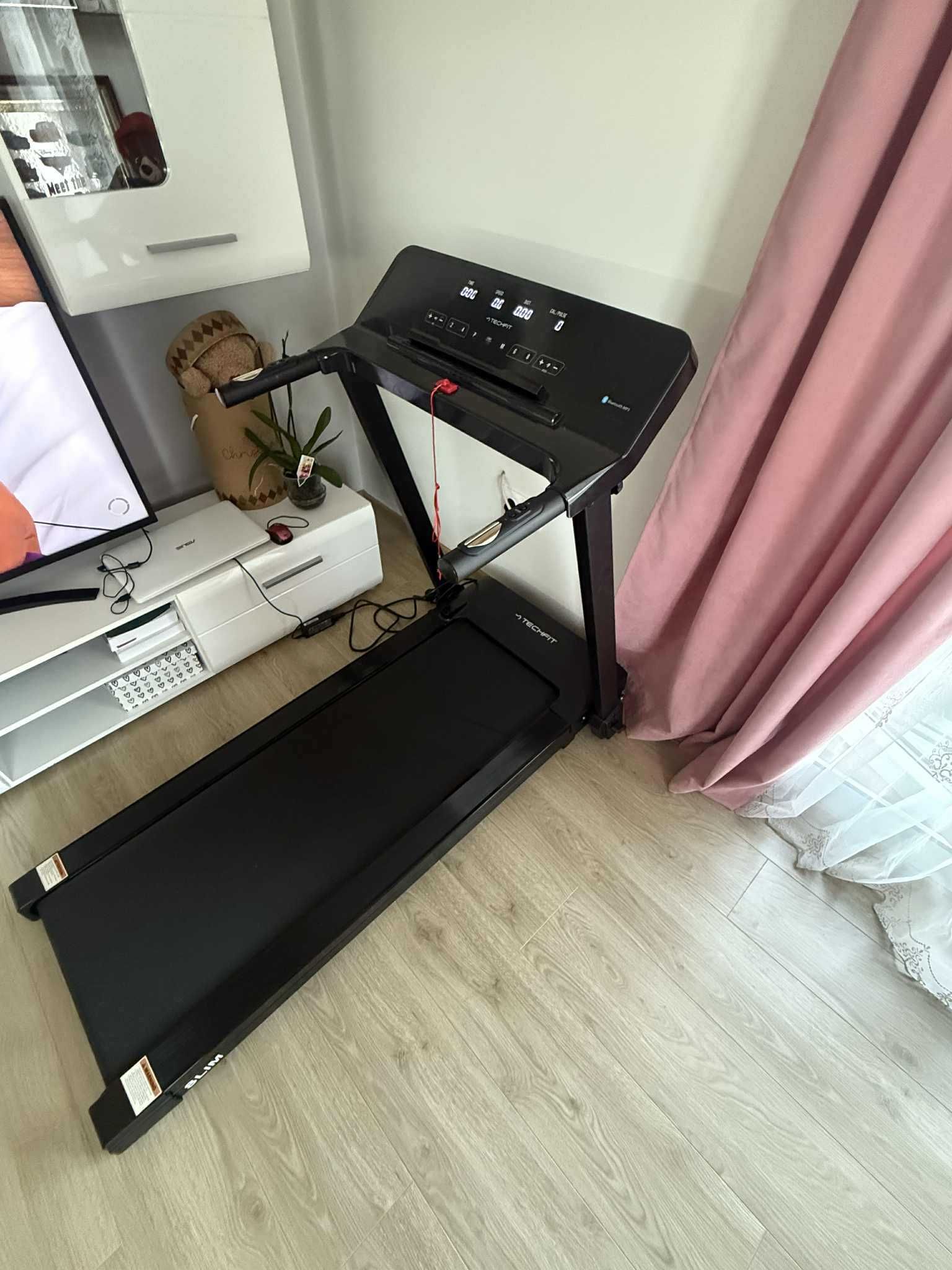 Бягаща пътека TECHFIT,100% сгъваема, Bluetooth, до 110 кг.-с гаранция