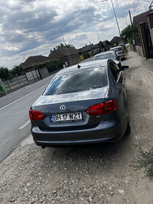 Vand jetta 1,6 , automata .