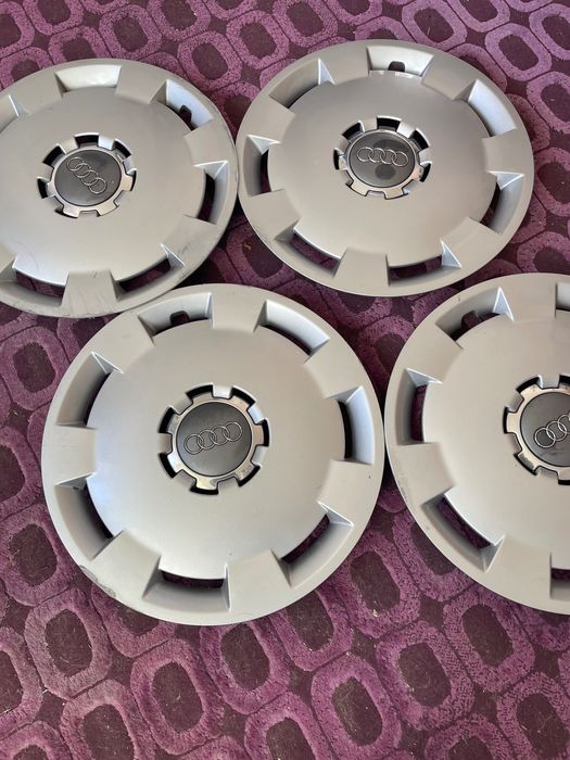 Продавам тасове за АУДИ/AUDI