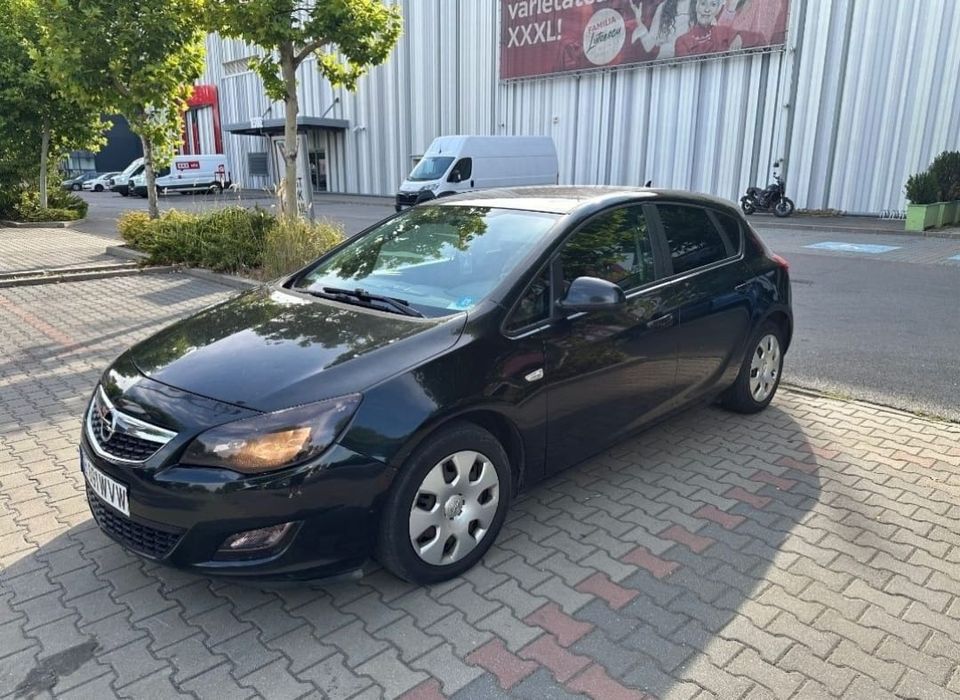 OPEL ASTRA J 1.7 DTE 110 cp service la zi maxim 10.000 km revizie