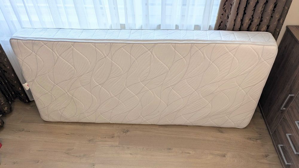 Латексов матрак Екон Меморилатекс Лукс 90/200/20 см