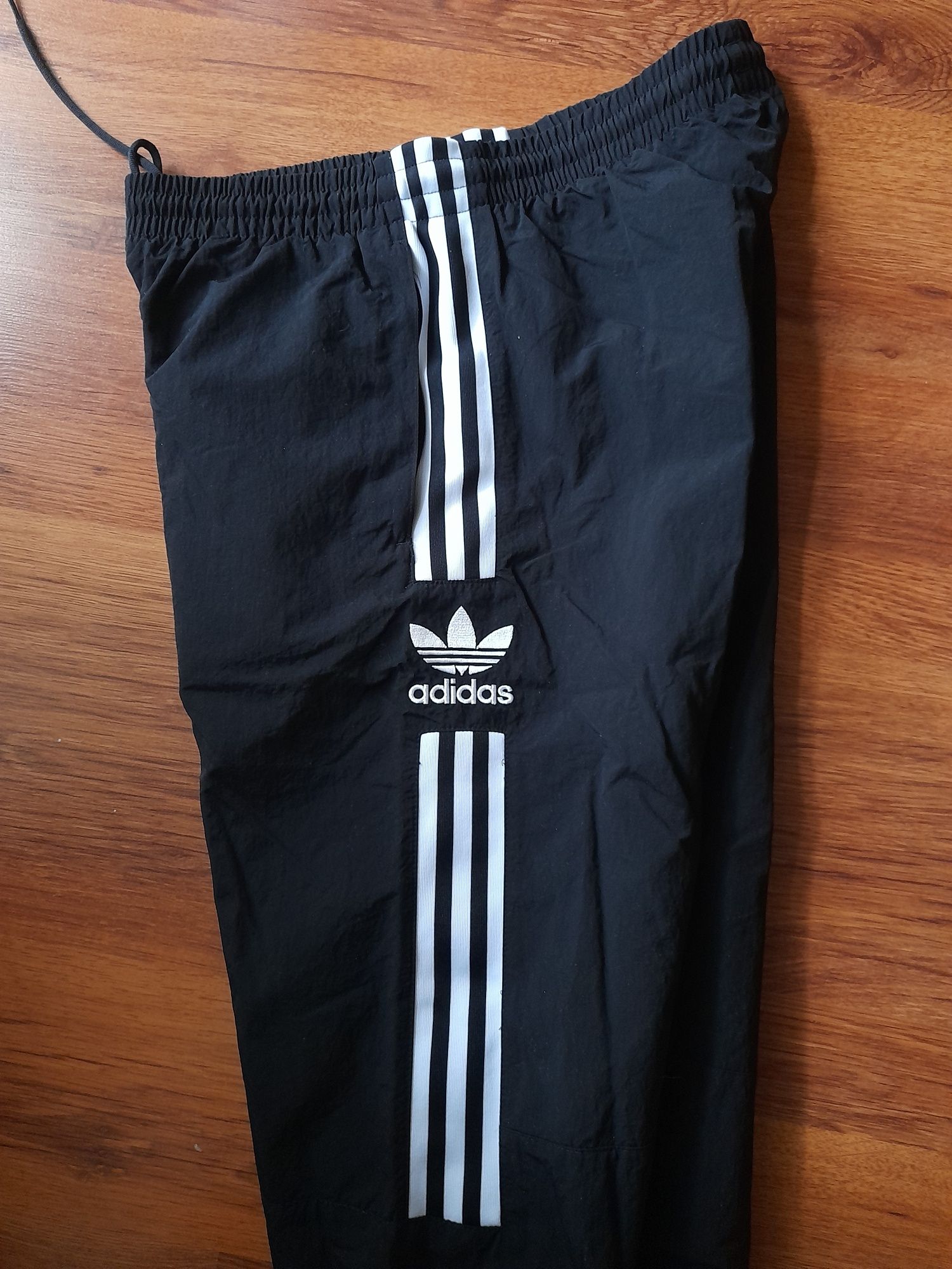 Adidas Originals мъжко долнище M размер.