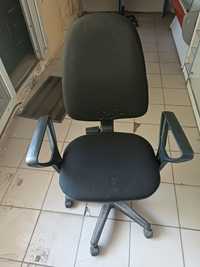 Продается офисные кресла
