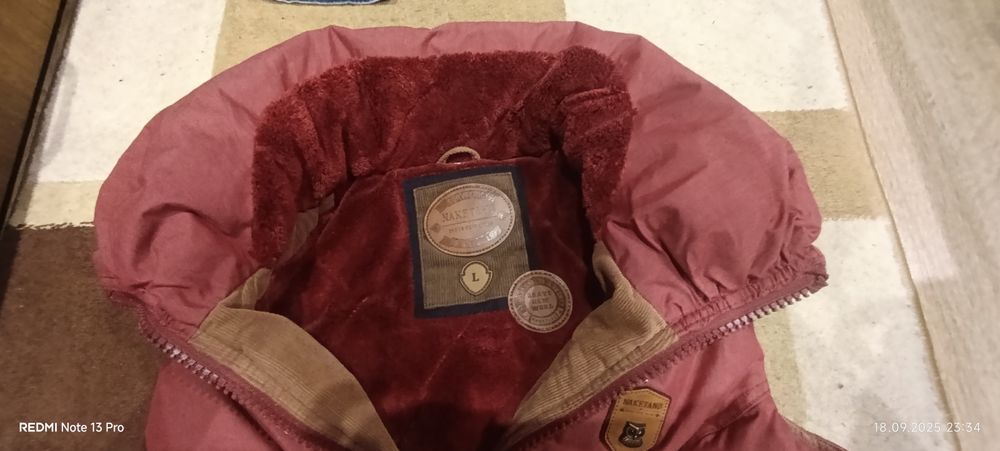 Naketano два оригинални елека L