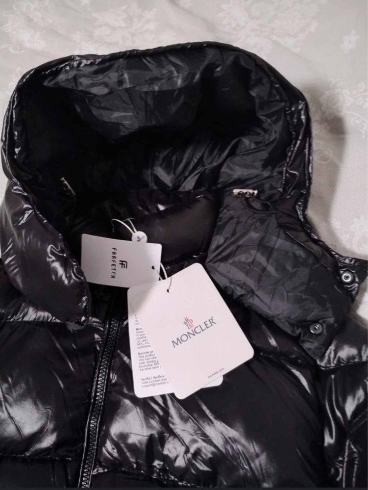 Moncler зимно яке