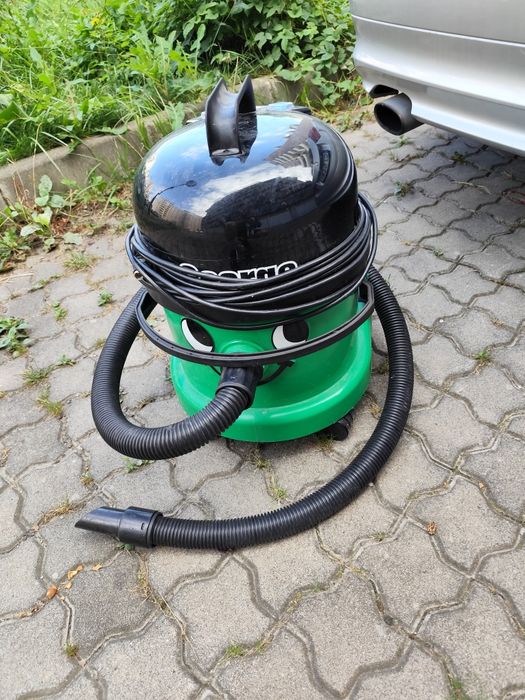 Aspirator profesional apa + uscat