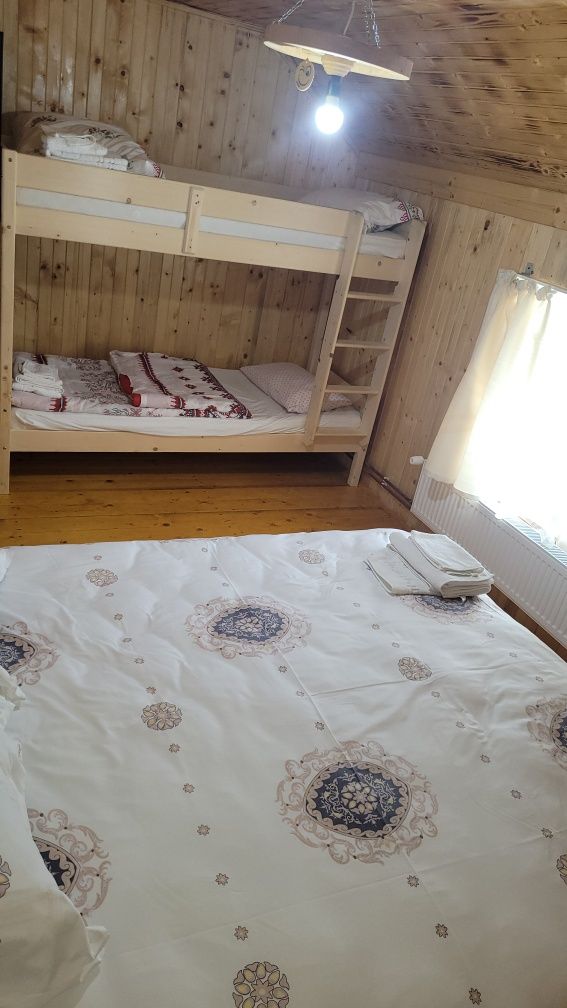 Închiriez Cabana