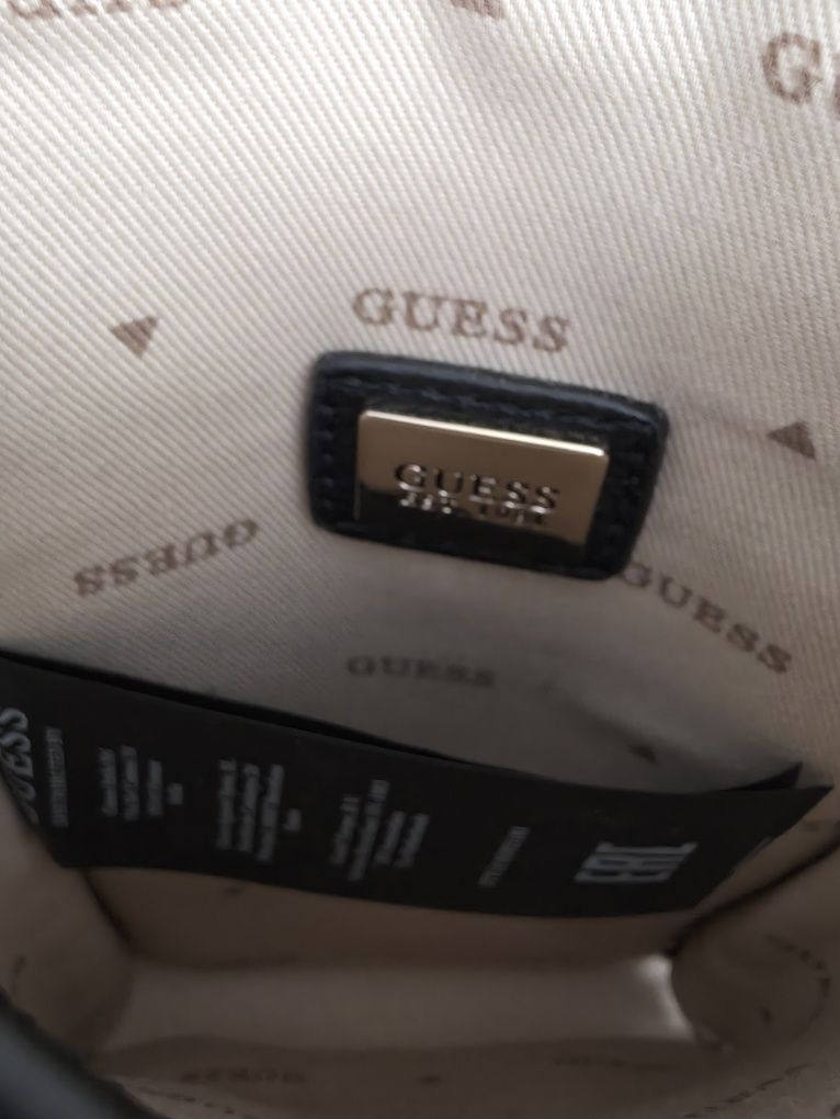 Чанта GUESS Latona