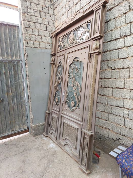 Дарвоза сотилади срочний