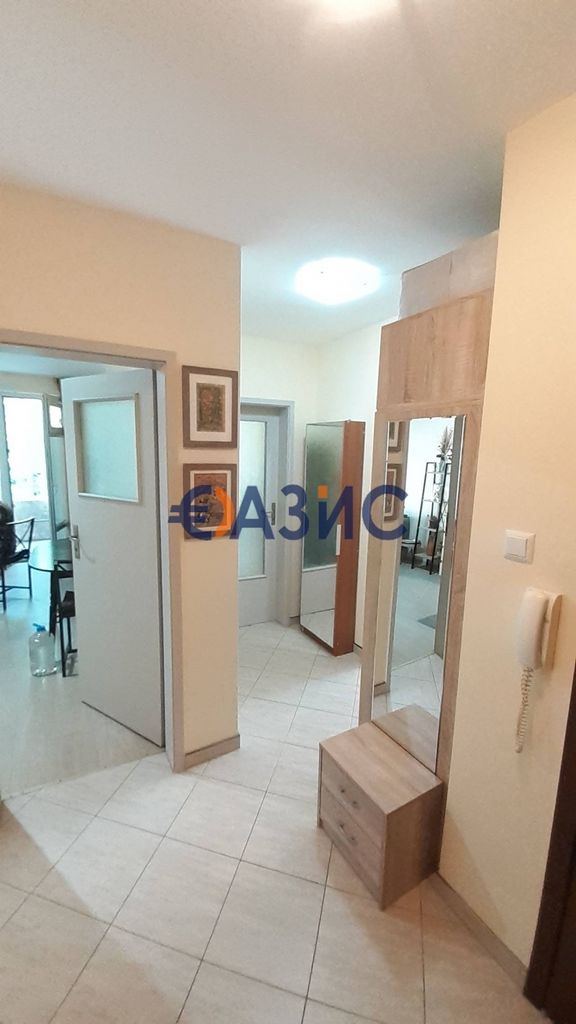 Продава се Тристаен апартамент в Бургас, Център - 81 кв.м за 3025 €/кв.м - Снимка #10