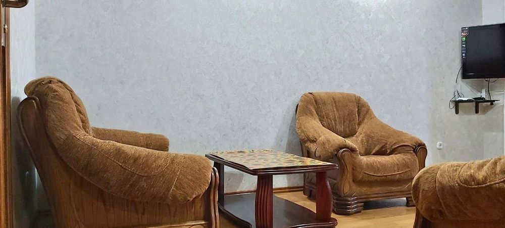 Продаётся квартира в ЦУМ Ц-7 Ор 110 Школа, Kafe Bon