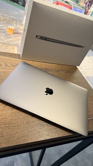 MacBook Air M1 256gb