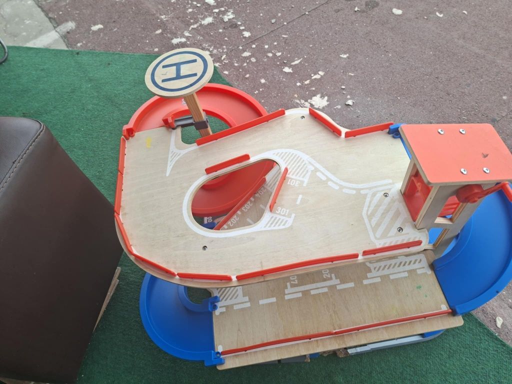 Дървена писта за  игра