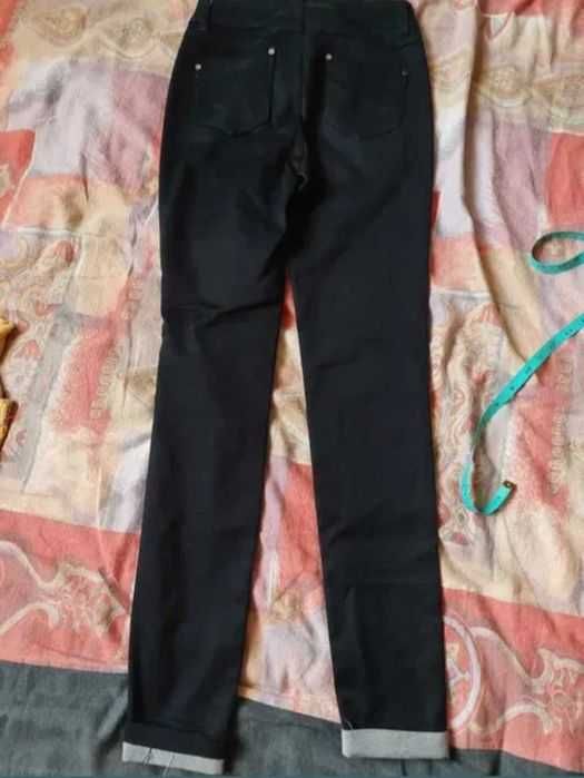 Blugi G&B cu model marimea 34