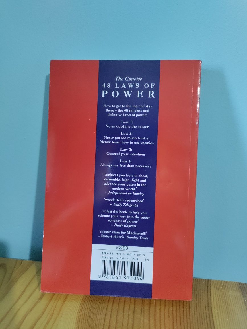 Книга на английски The concise 48 Laws of Power by Robert Greene