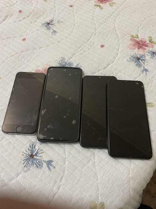 Продам плиту и телефоны на запчасти.