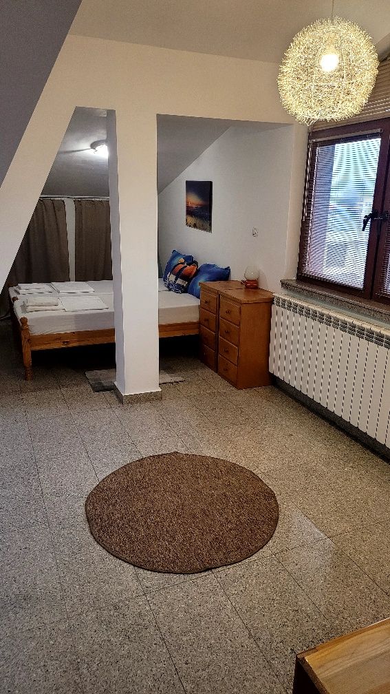 Дава се под наем Тристаен апартамент в Асеновград - 80 кв.м за 66.3 € - Снимка #5