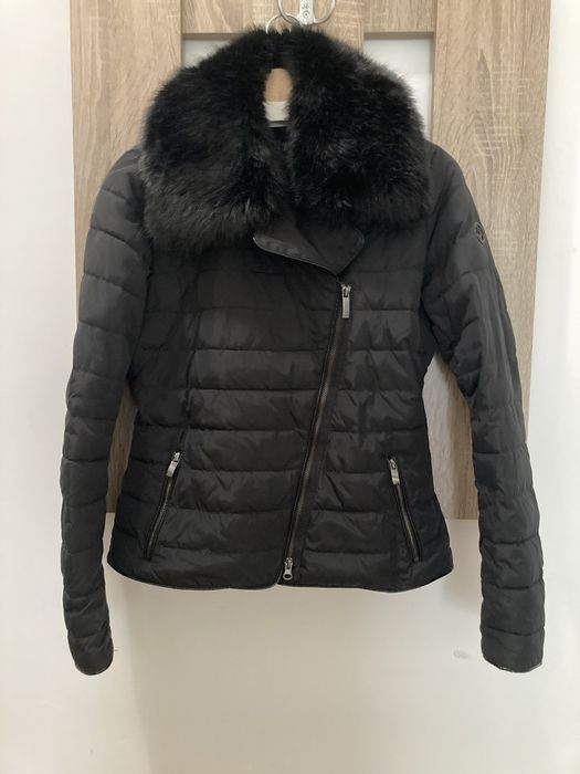 Яке Armani Exchange