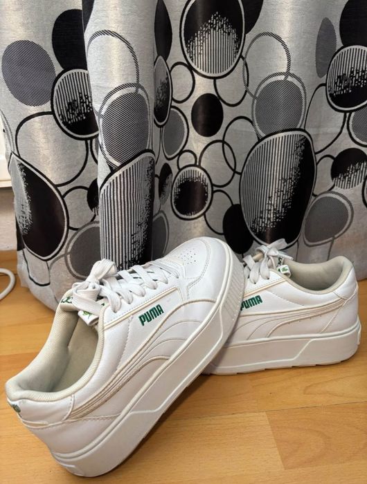 Vand adidasi nike si puma