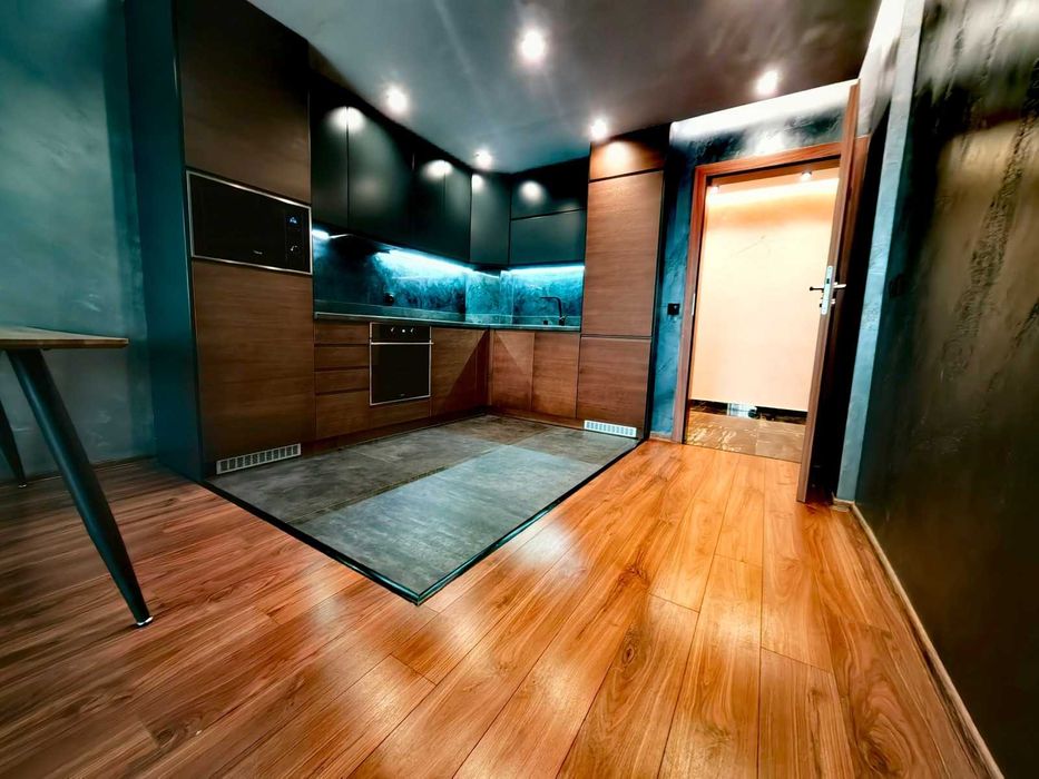 Дава се под наем Двустаен апартамент в София, Малинова долина - 80 кв.м за 250 € - Снимка #1