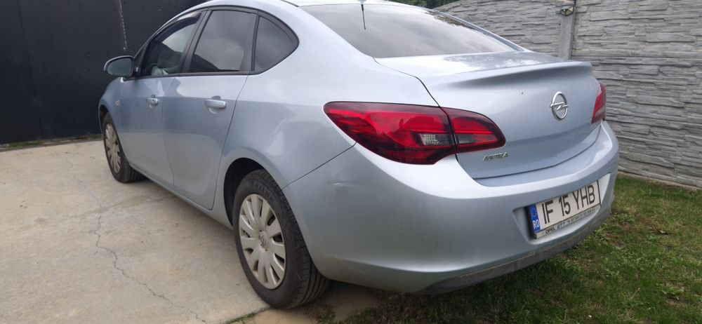 Opel Astra  Benzina