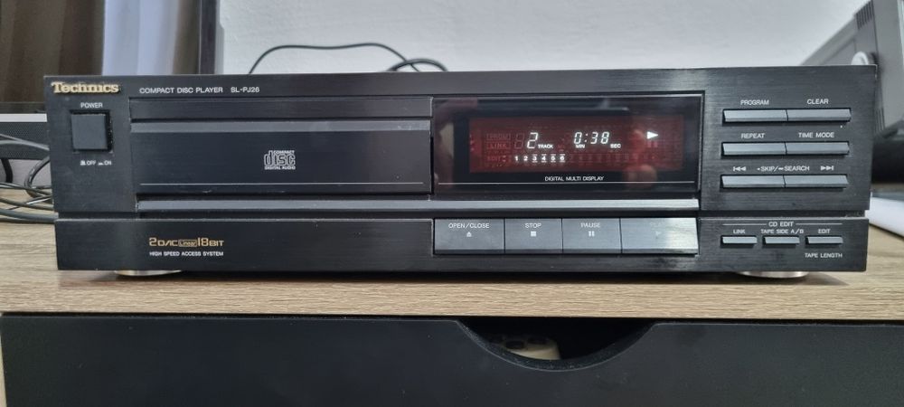 Dublu deck si cd player Technics, dimensiune mai mica
