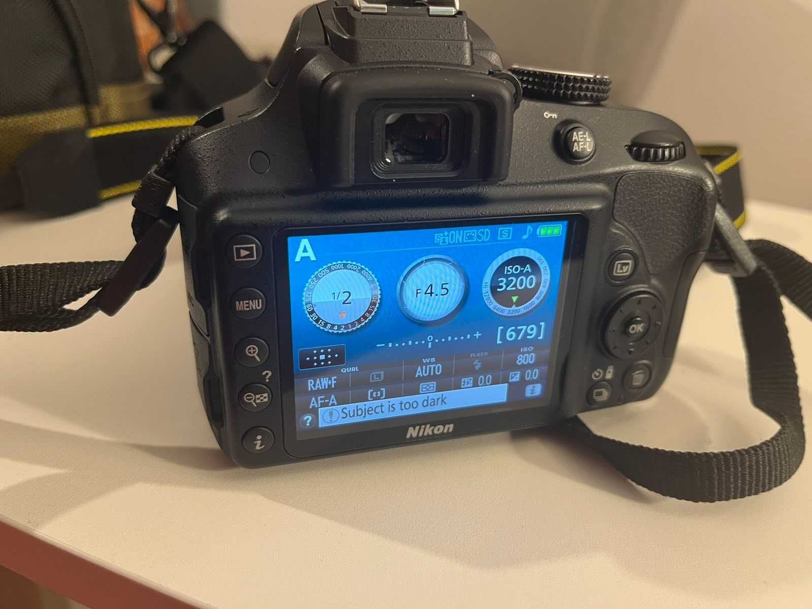 Nikon D3300 + Nikkor 18-55mm f/3.5-5.6G ED II + Metz 44 AF-1 +чанта