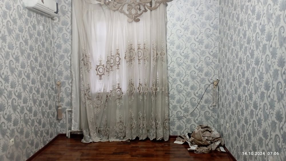 Когон Шахар камолот домларида 2 хонали квартира сотилади !!!