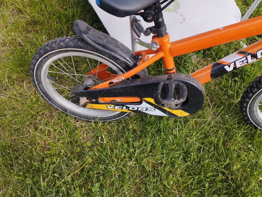 Vând bicicleta pentru copii.