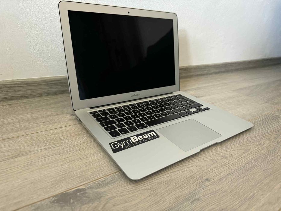 Macbook Air 13" i5 8 GB 128 GB SSD